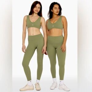 SET Active Sportbody Leggings in Pistachio Green Size XS
